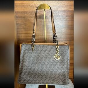 Michael kors shoulder bag
